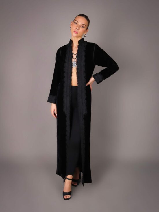 Caftan fait main en Velour et brodé en fil de soie - NOIR