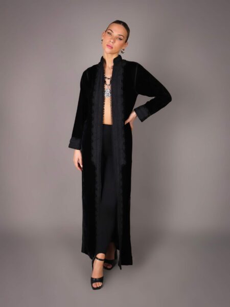Caftan fait main en Velour et brodé en fil de soie - NOIR